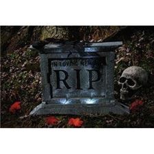 spooky-tombstone-with-black-rose